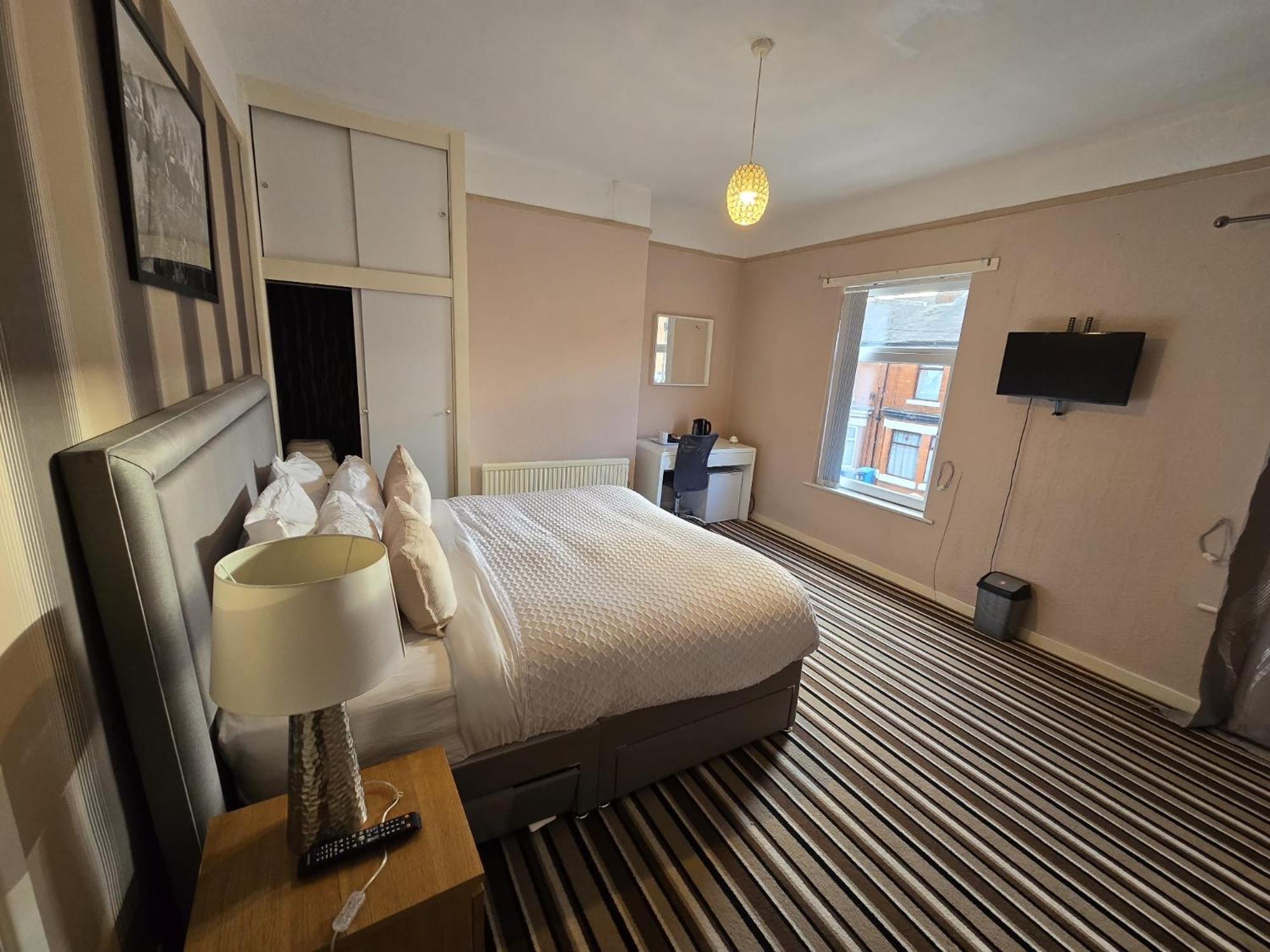 Poshval Hotel Manchester Exterior photo